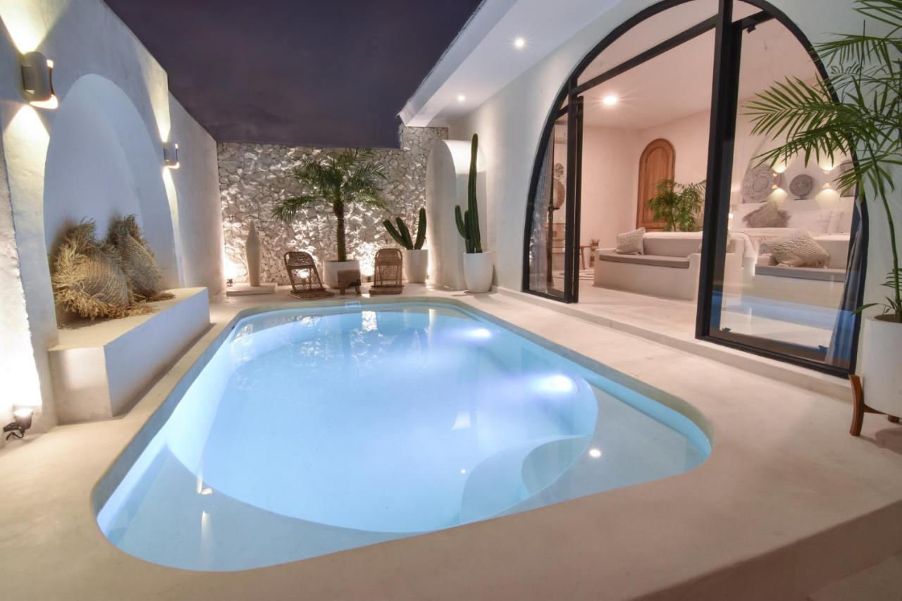 Bohemian Jogja Villas With Private Pool Kejayan Екстериор снимка