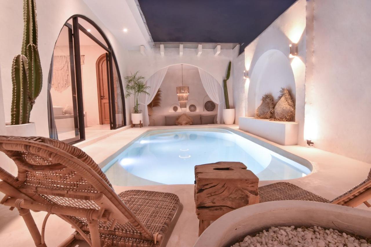 Bohemian Jogja Villas With Private Pool Kejayan Екстериор снимка