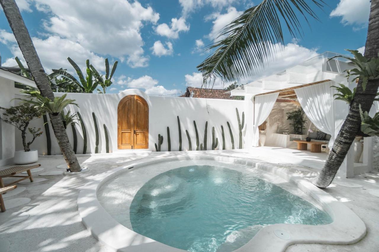 Bohemian Jogja Villas With Private Pool Kejayan Екстериор снимка