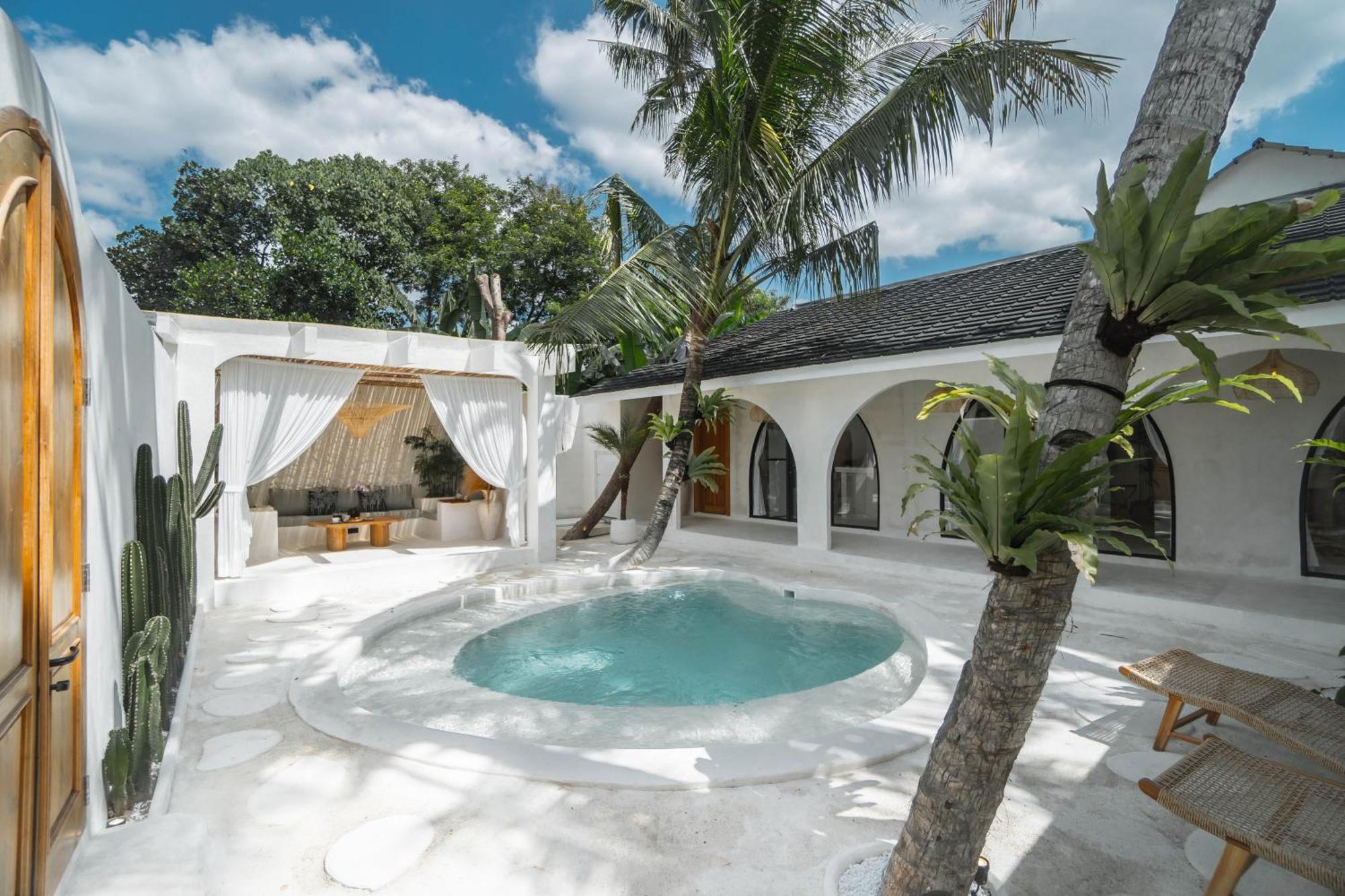 Bohemian Jogja Villas With Private Pool Kejayan Екстериор снимка