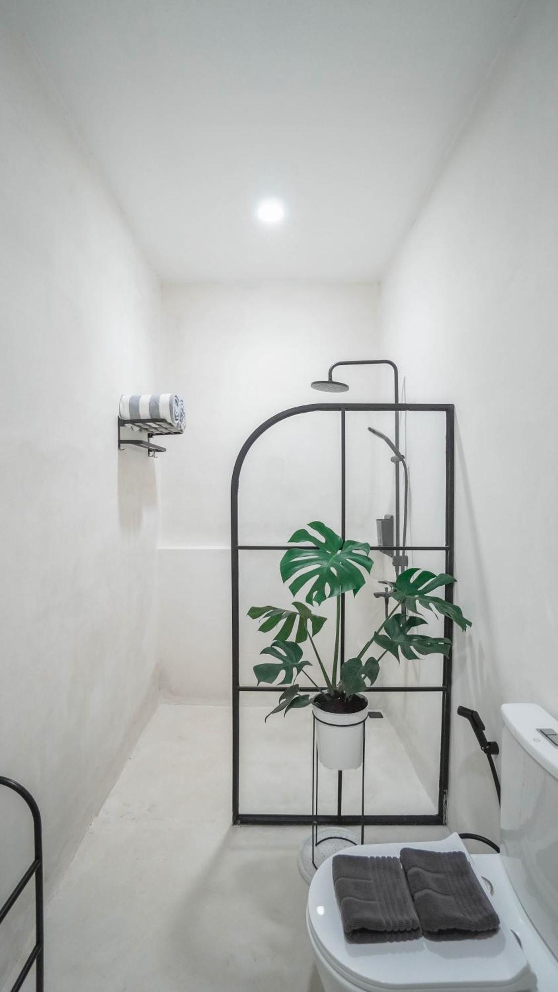 Bohemian Jogja Villas With Private Pool Kejayan Екстериор снимка