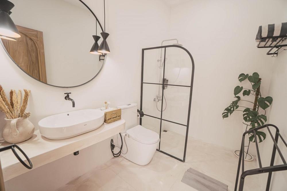 Bohemian Jogja Villas With Private Pool Kejayan Екстериор снимка